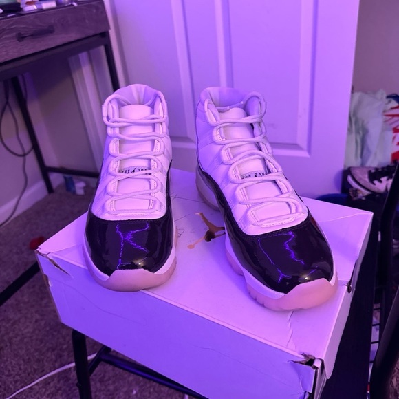 Jordan 11’s Neapolitan - Picture 1 of 3